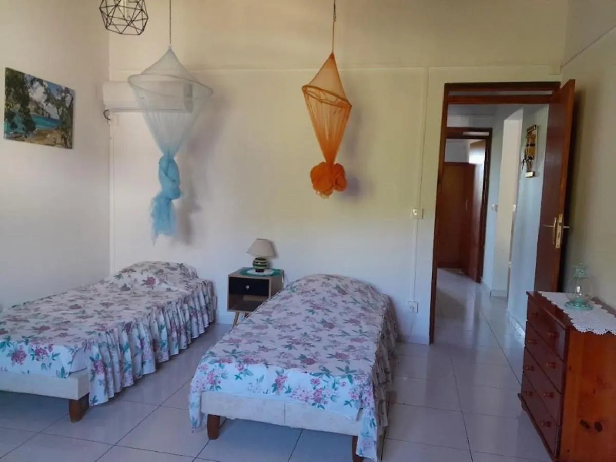 Akaixora -Ixora Villa Le Moule